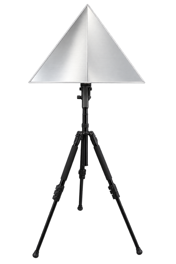 Trihedral corner reflector-2